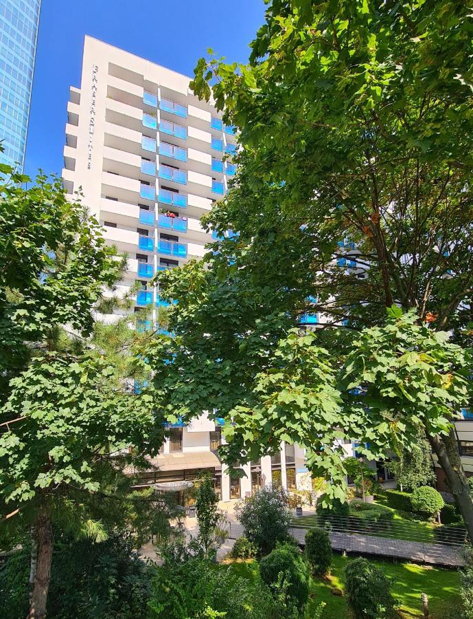 Fraser Suites Paris La Defense Courbevoie Exterior photo The building in 2019