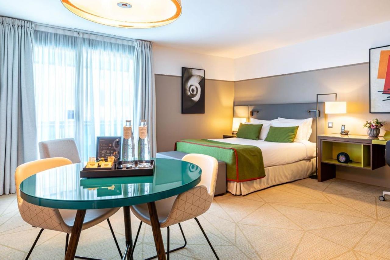 Fraser Suites Paris La Defense Courbevoie Exterior photo Suite