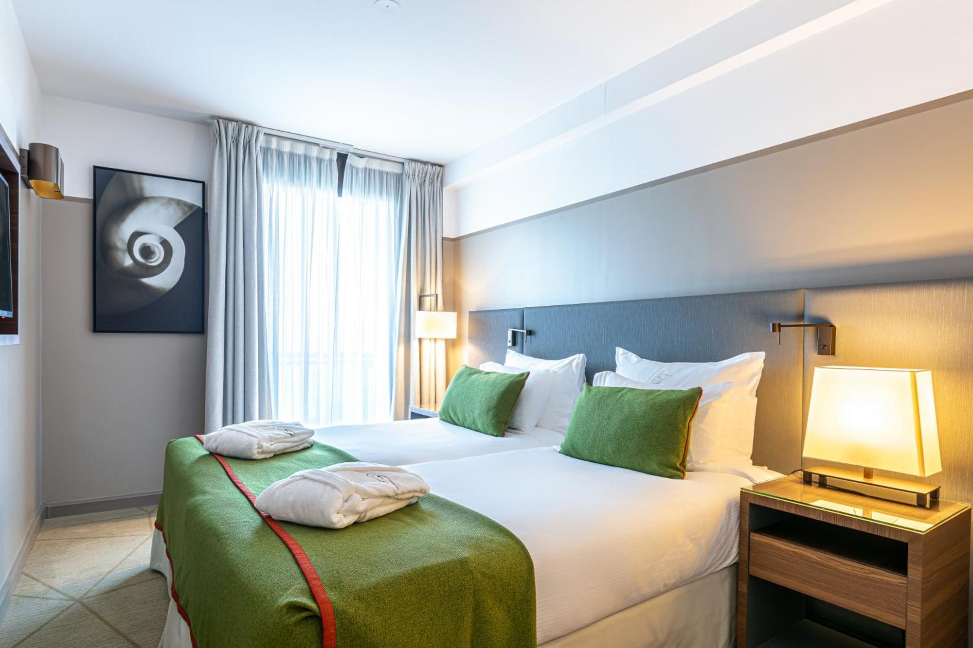 Fraser Suites Paris La Defense Courbevoie Exterior photo A room at the hotel
