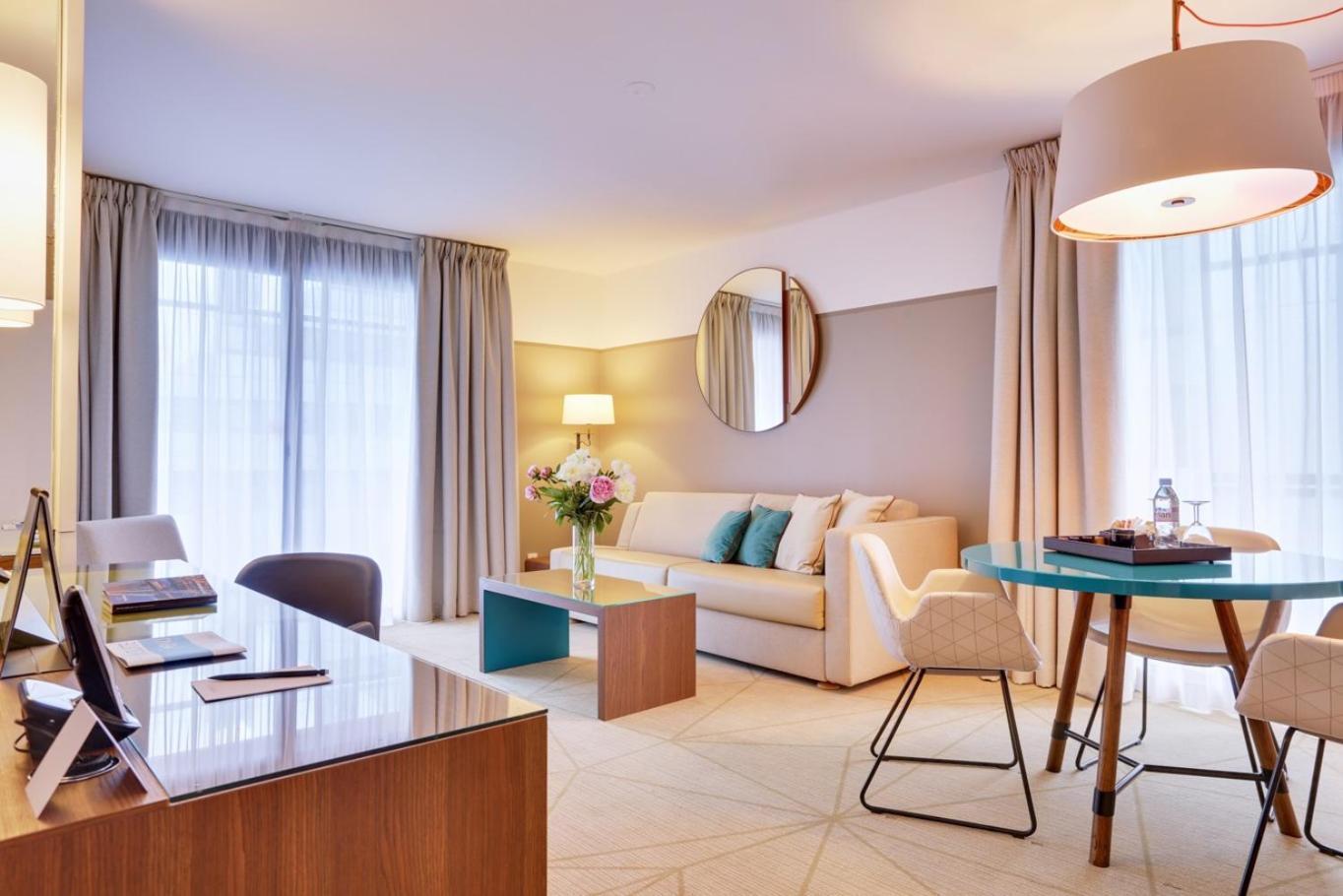 Fraser Suites Paris La Defense Courbevoie Exterior photo Suite