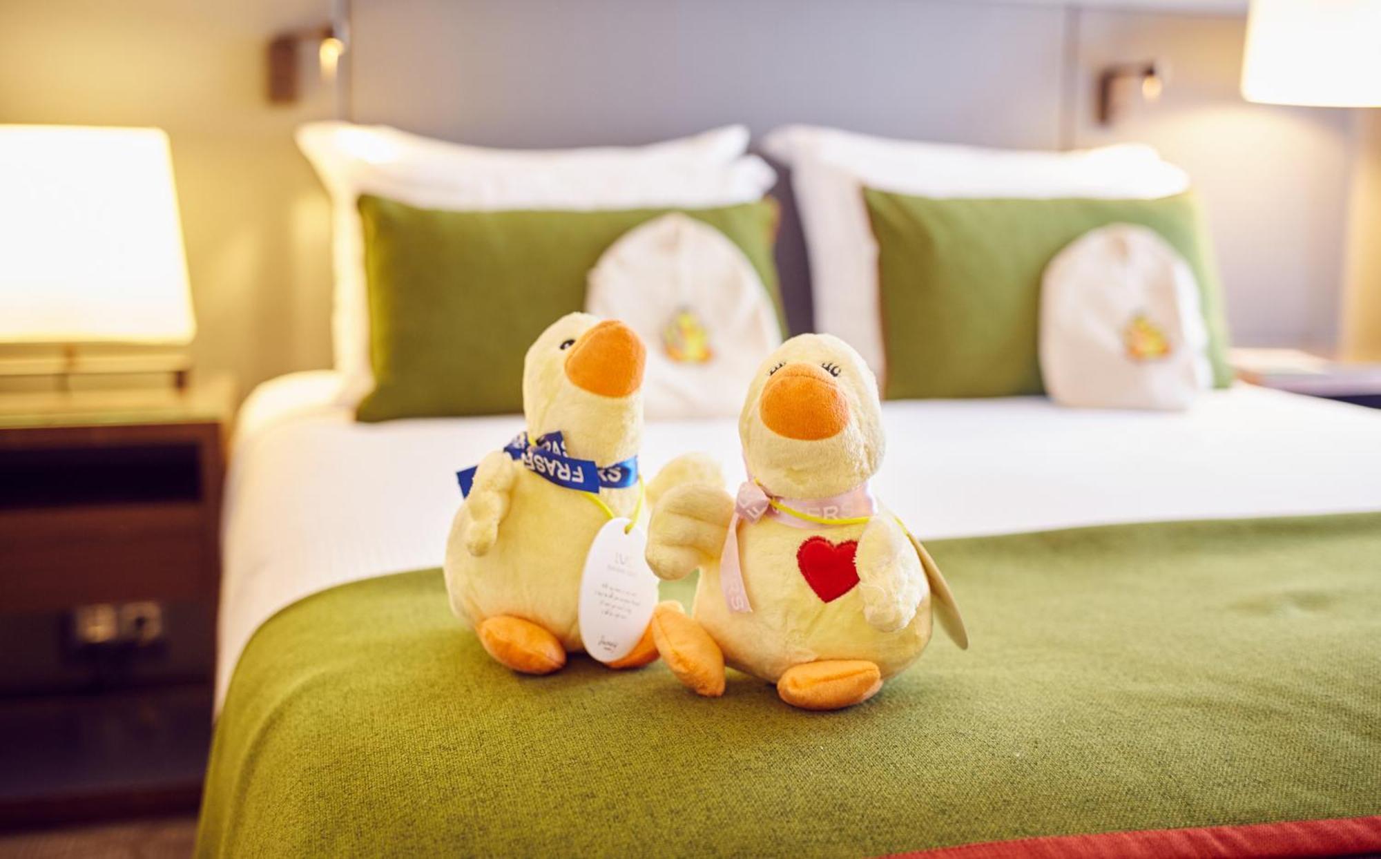 Fraser Suites Paris La Defense Courbevoie Exterior photo The hotel's mascot, the duck