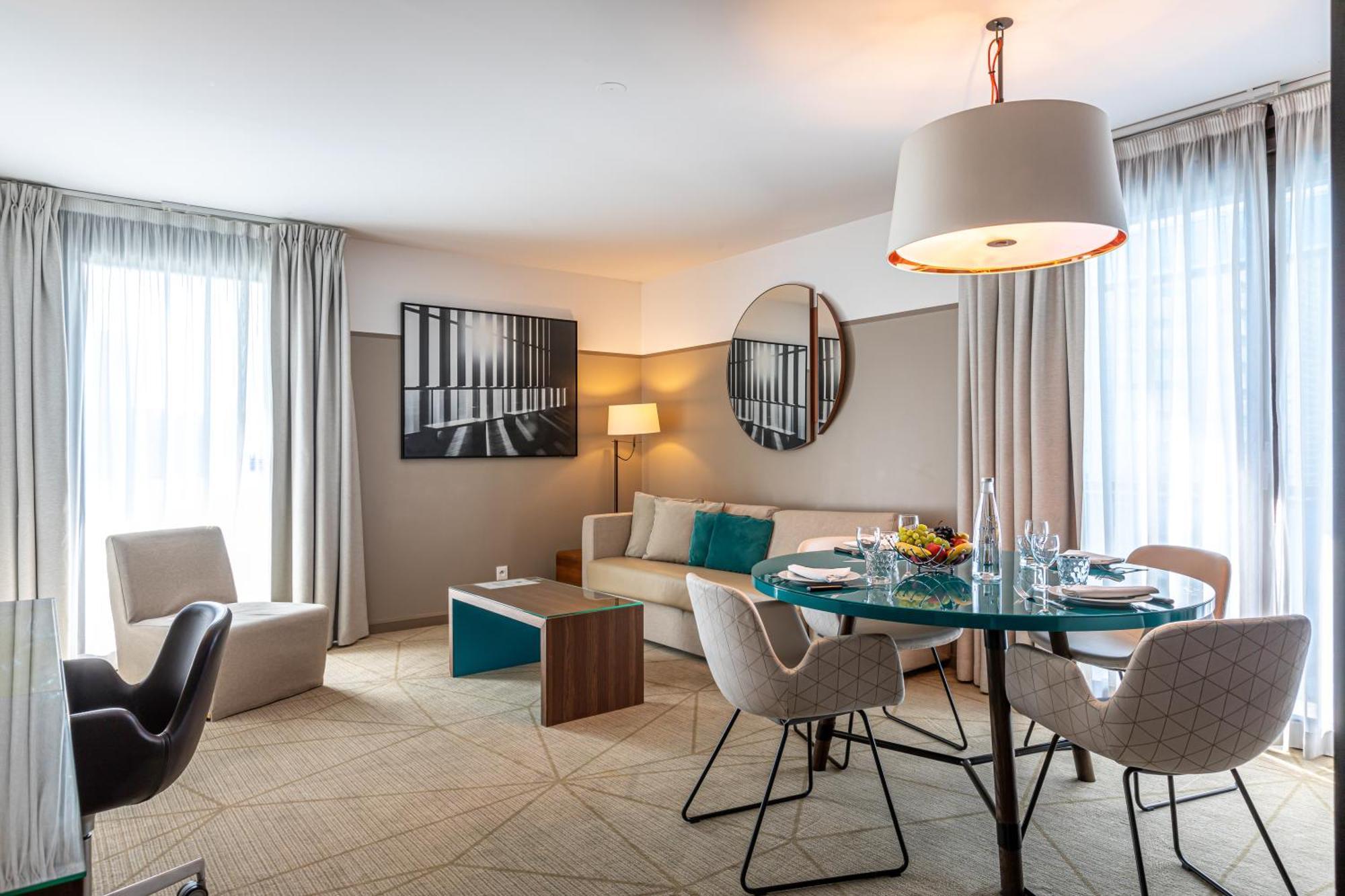 Fraser Suites Paris La Defense Courbevoie Exterior photo Suite