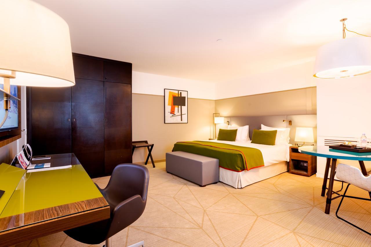 Fraser Suites Paris La Defense Courbevoie Exterior photo A room at the hotel